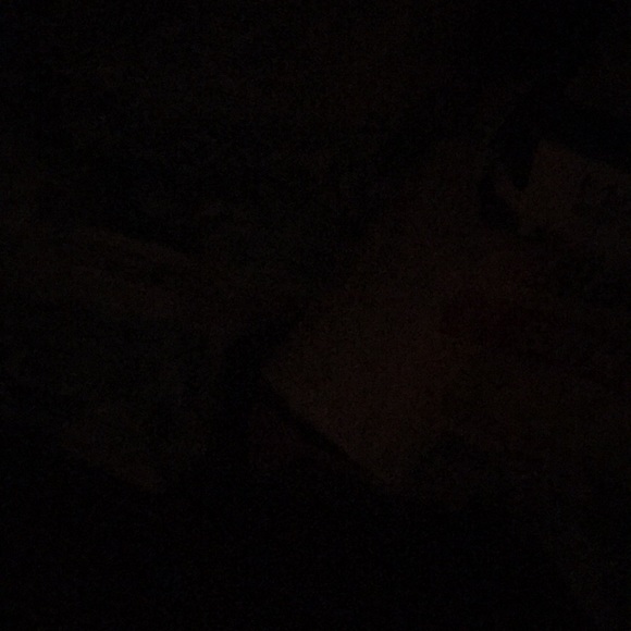 ...... - Picture 1 of 1